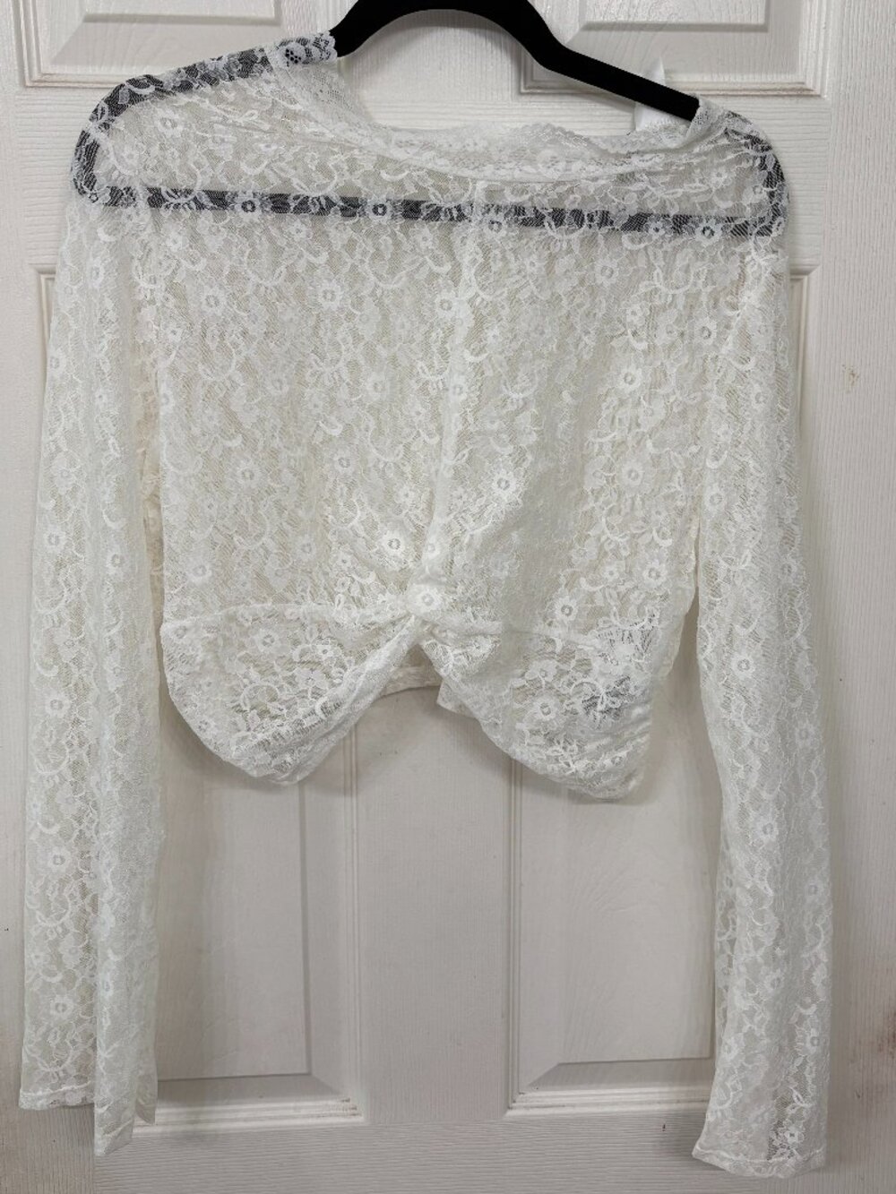 🛍️H&M Divided White Lace Twist-Front Crop Top XL Long Sleeve